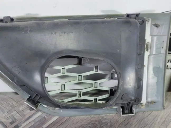 Решетка радиатора жабры Range Rover Sport L320