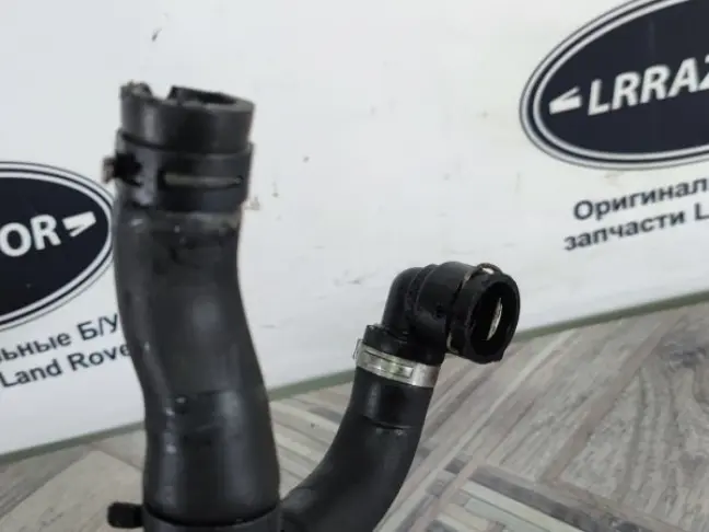 Патрубок охлаждения Range Rover 3 L322 448DT