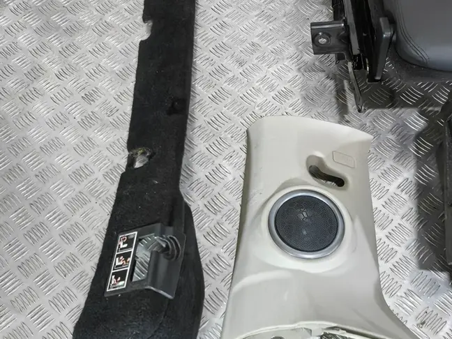 Третий ряд сидений DISCOVERY 3/4 L319 05-14