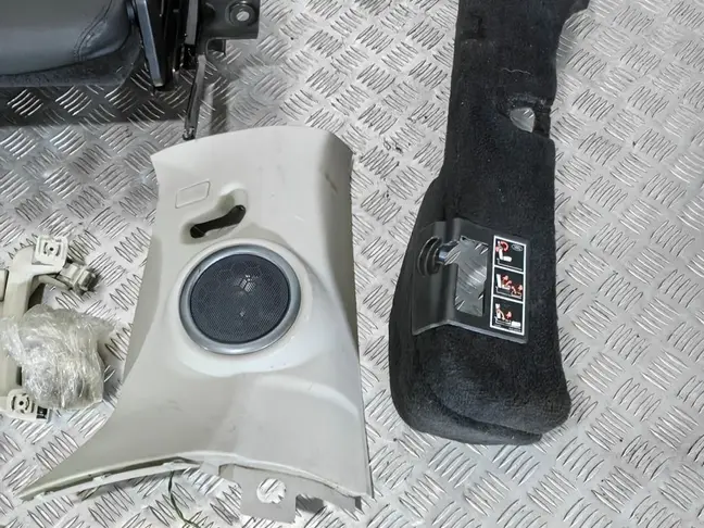 Третий ряд сидений DISCOVERY 3/4 L319 05-14