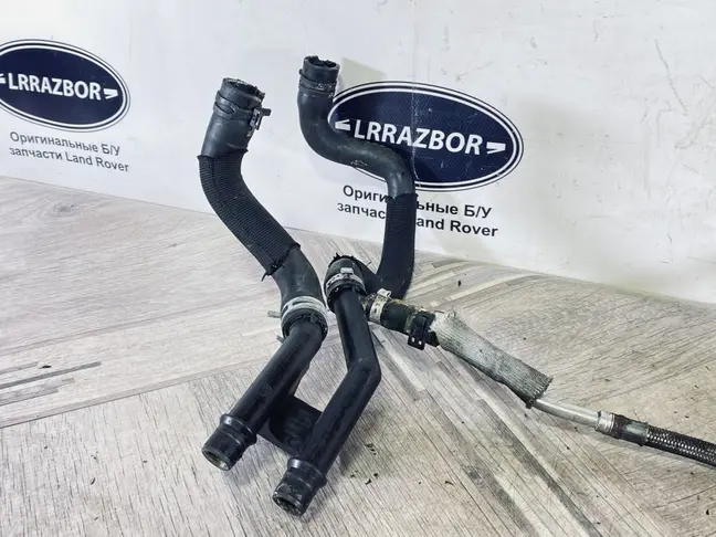 Патрубок охлаждения Range Rover 3 L322 448DT