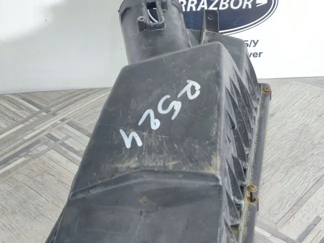 Корпус воздушного фильтра левый Range Rover L322