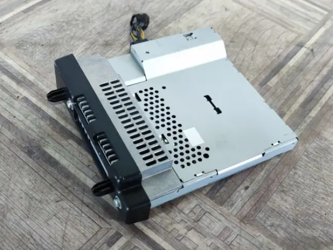 Блок управления магнитолой Range Rover L322 07-12