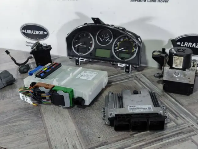 Блоки комплект Land Rover Freelander 2 2.2