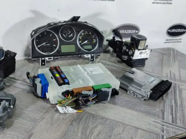 Блоки комплект Land Rover Freelander 2 2.2