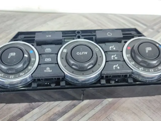 Блок управления климатом Land Rover Freelander 2