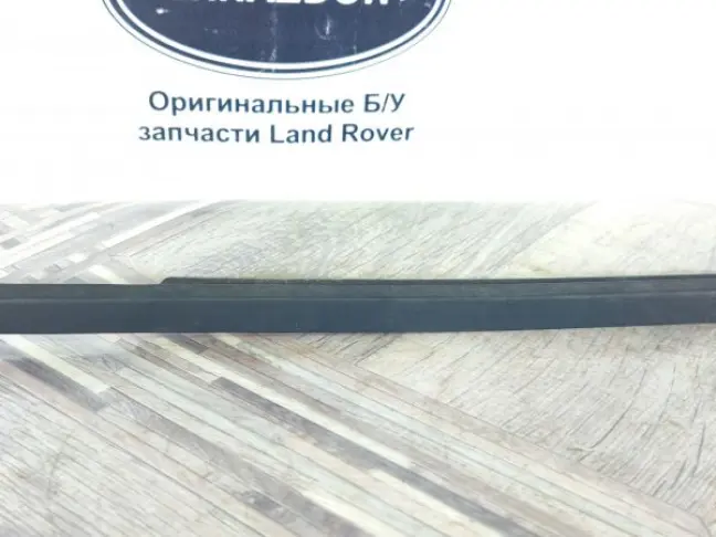 Молдинг стекла левый Land Rover Freelander 2 2.2