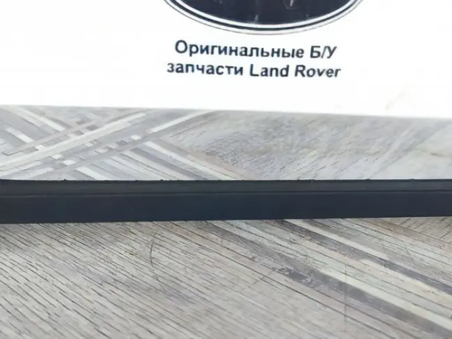 Молдинг стекла правый Land Rover Freelander 2 2.2