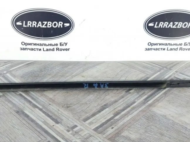 Молдинг стекла правый Land Rover Freelander 2 2.2