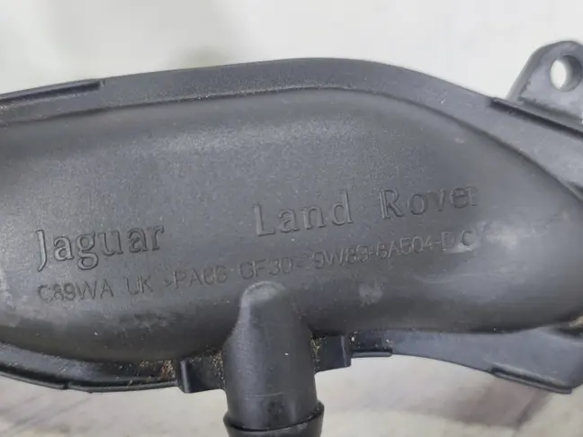 Патрубок охлаждения Range Rover Sport 2 L494 3.0SC