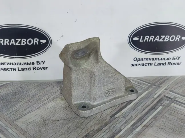 Кронштейн двигателя левый Range Sport 2 L494 3.0SC
