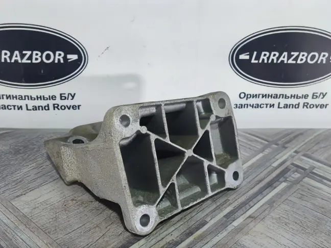 Кронштейн двигателя левый Range Sport 2 L494 3.0SC