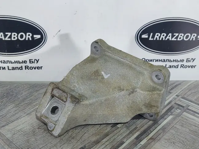 Кронштейн двигателя левый Range Sport 2 L494 3.0SC