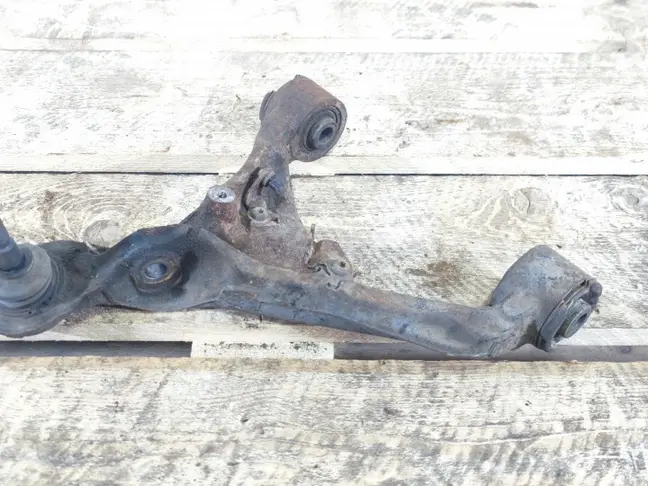 Рычаг передний верхн правый Land Rover Sport L320