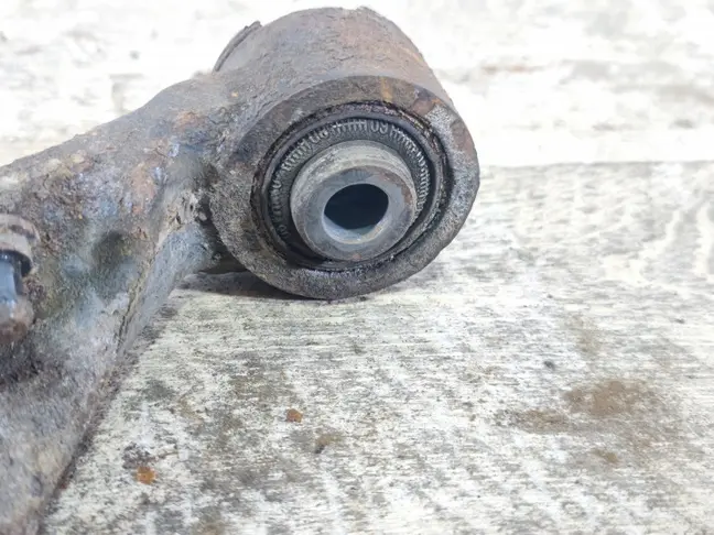 Рычаг передний верхн правый Land Rover Sport L320