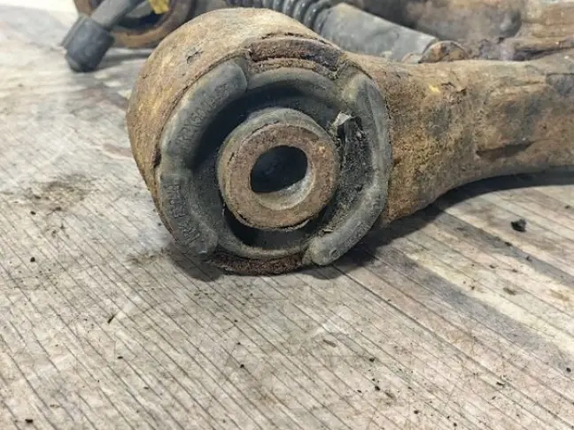 Рычаг передний верхн правый Land Rover Sport L320