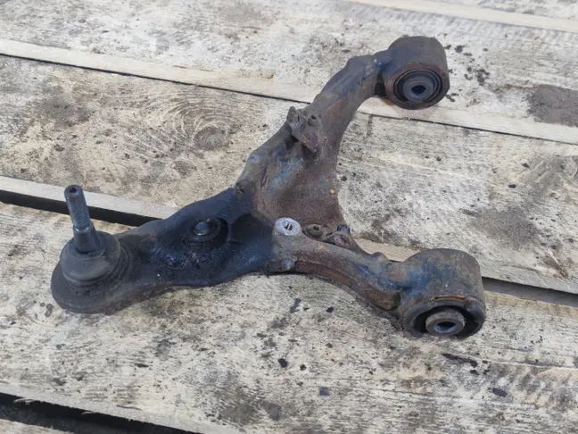 Рычаг передний верхний левый Land Rover Sport L320