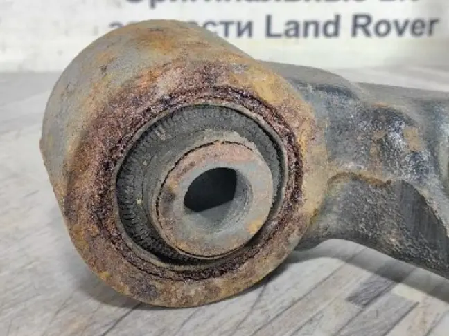 Рычаг передний верхний левый Land Rover Sport L320