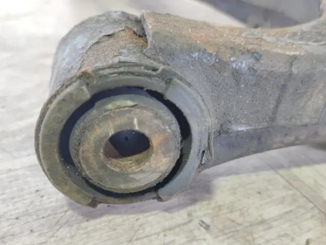 Рычаг передний нижний правый Land Rover Sport L320