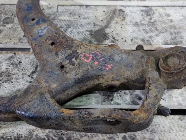 Рычаг передний нижний левый Range Rover Sport L320