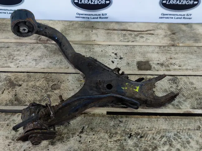 Рычаг задний верхний правый Range Rover Sport L320
