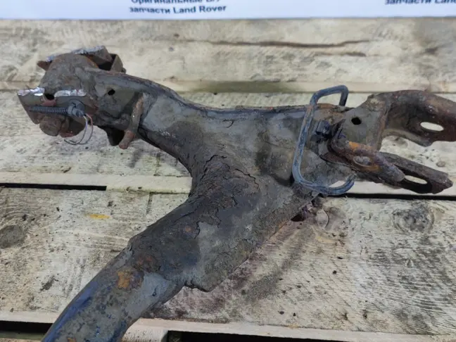 Рычаг задний верхний правый Range Rover Sport L320