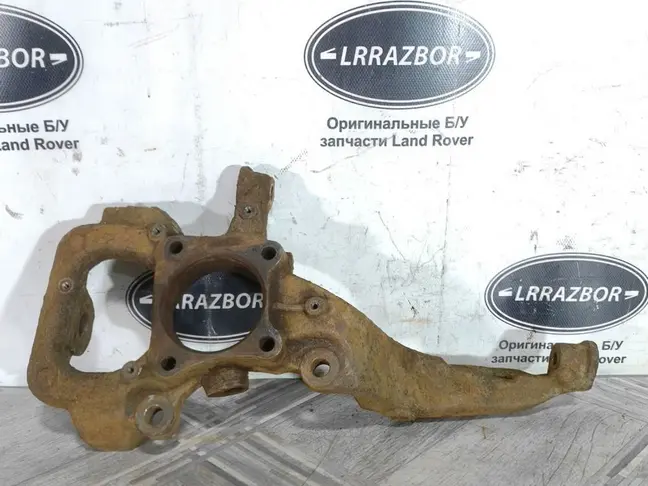 Кулак передний левый  Range Rover Sport L320 05-09