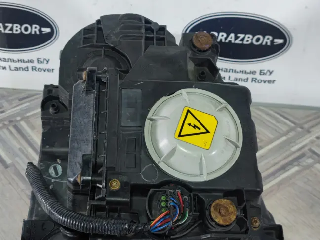 Фара правая адаптивная DISCOVERY 3 L319 05-09