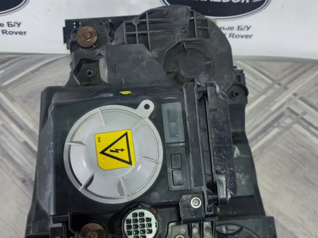 Фара левая адаптивная DISCOVERY 3 L319 05-09