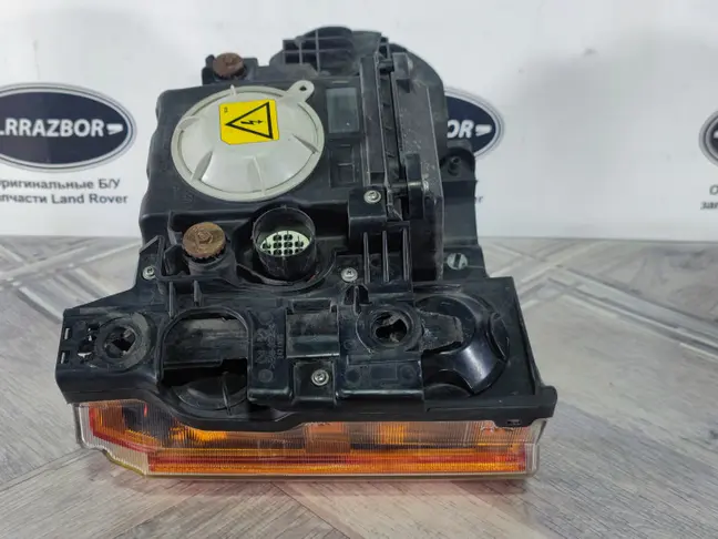 Фара левая адаптивная DISCOVERY 3 L319 05-09