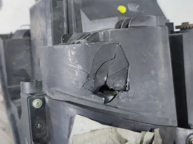 Фара левая адаптивная DISCOVERY 3 L319 05-09