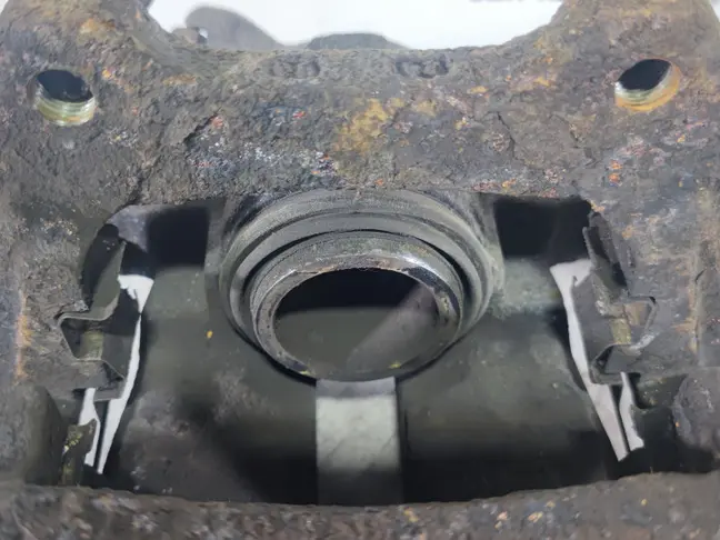 Суппорт левый задний Land Rover Sport L320