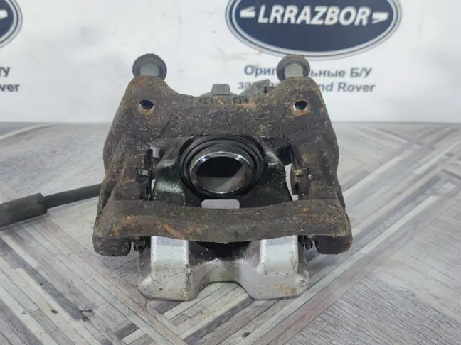 Суппорт правый задний Land Rover Sport L320