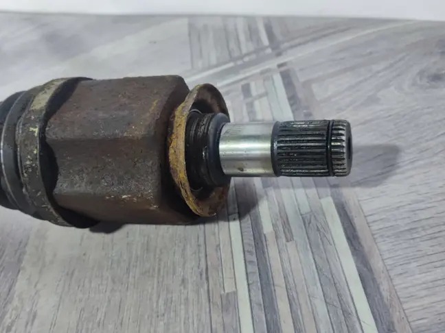 Привод передний левый Land Rover Sport L320