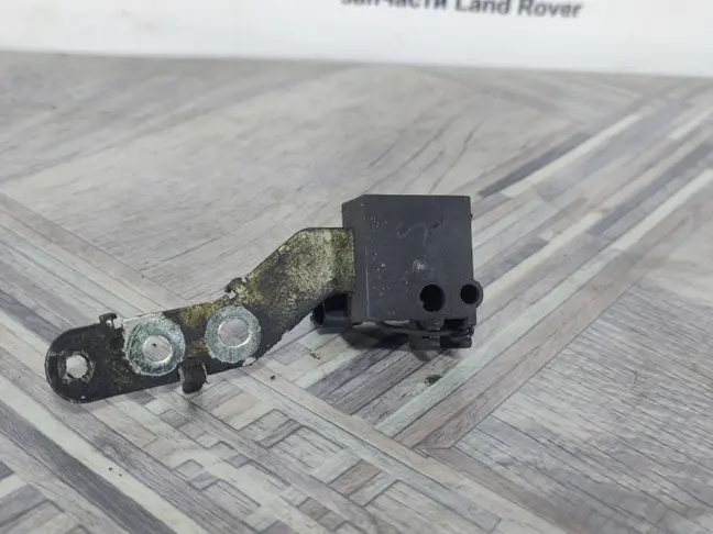 Конденсатор Range Rover Sport L320