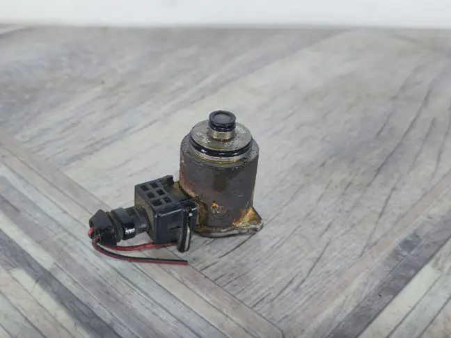 Клапан рулевой рейки Range Rover L320