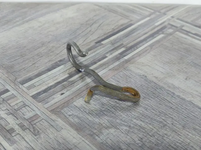 Кронштейн троса ручника DISCOVERY 3/4 L319