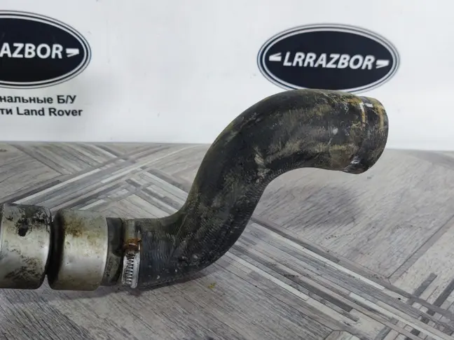Патрубок турбины левый Range Rover L320 3.6