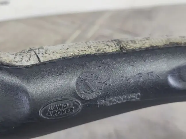 Патрубок воздушный Range Rover L320 05-09 3.6