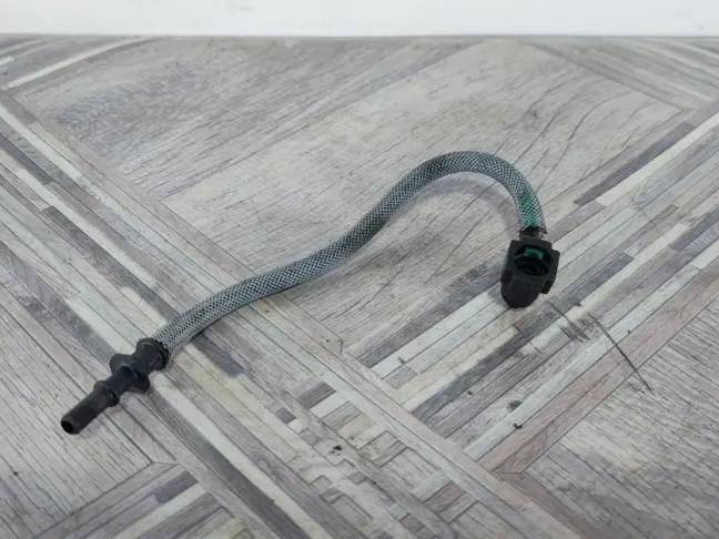 Трубка топливная Range Rover Sport L320 3.6