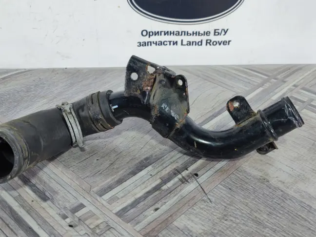 Патрубок охлаждения Range Rover L320 Sport 3.6