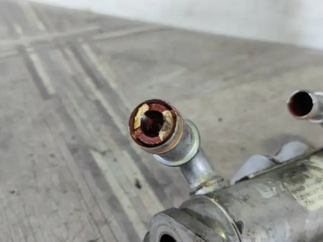 Левый клапан ЕГР Range Rover L322 L320 3.6