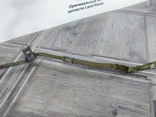 Трубка подачи масла Range Rover 3 L320 3.6