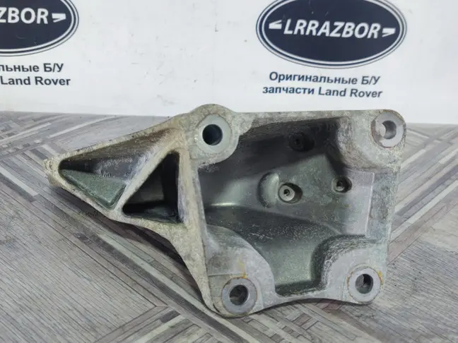 Кронштейн ДВС правый Range Rover Sport L320 3.6