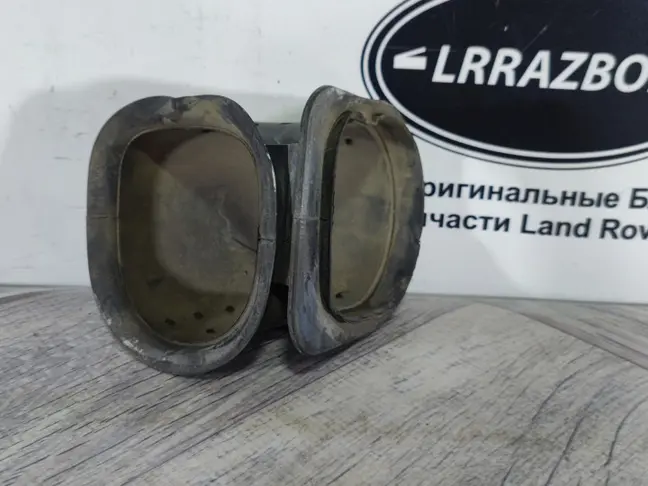 Воздушный патрубок Range Rover Sport L320 3.6