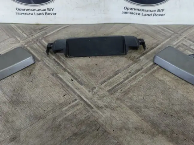 Вставка торпеды центр Range Rover Sport L320