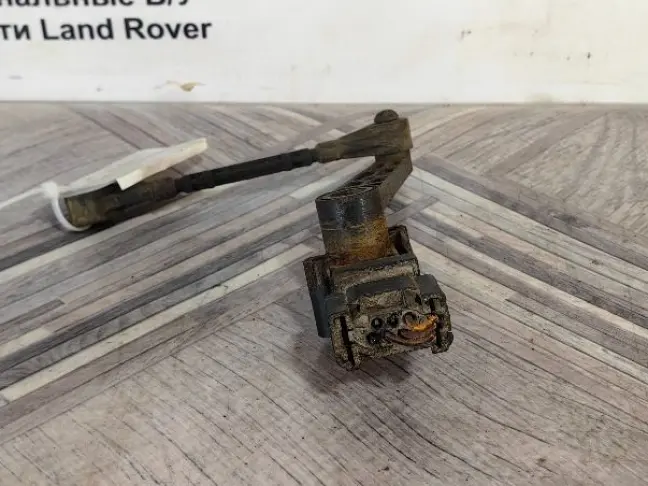 Датчик положения кузова задний RRS L320 рест