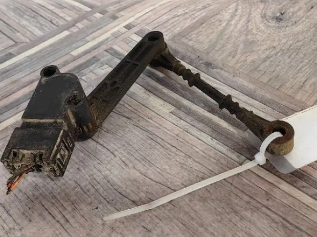 Датчик положения кузова задний RRS L320 рест