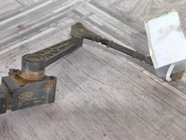 Датчик положения кузова задний RRS L320 рест