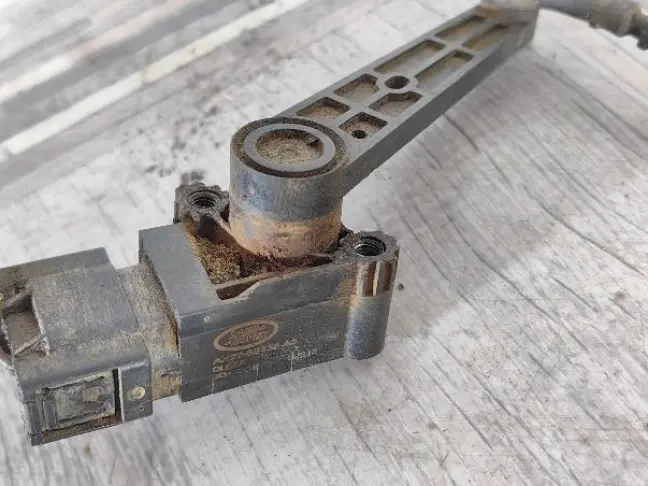 Датчик положения кузова задний RRS L320 рест